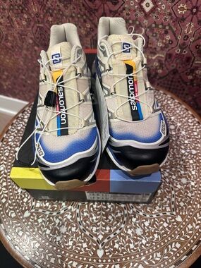 Salomon XT-6 Skyline - Bleached Sand/Dazzling Blue/Black - US 6M/7W Sneaker Shoe